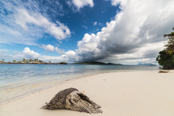 5 Pantai Tersembunyi Di Indonesia Skyscanner Indonesia