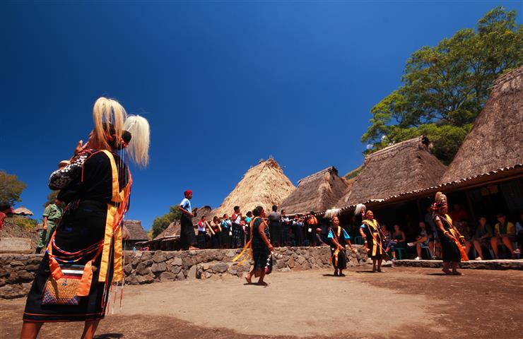 Bena, Kampung Adat dalam Pelukan Gunung Inerie, Bajawa 